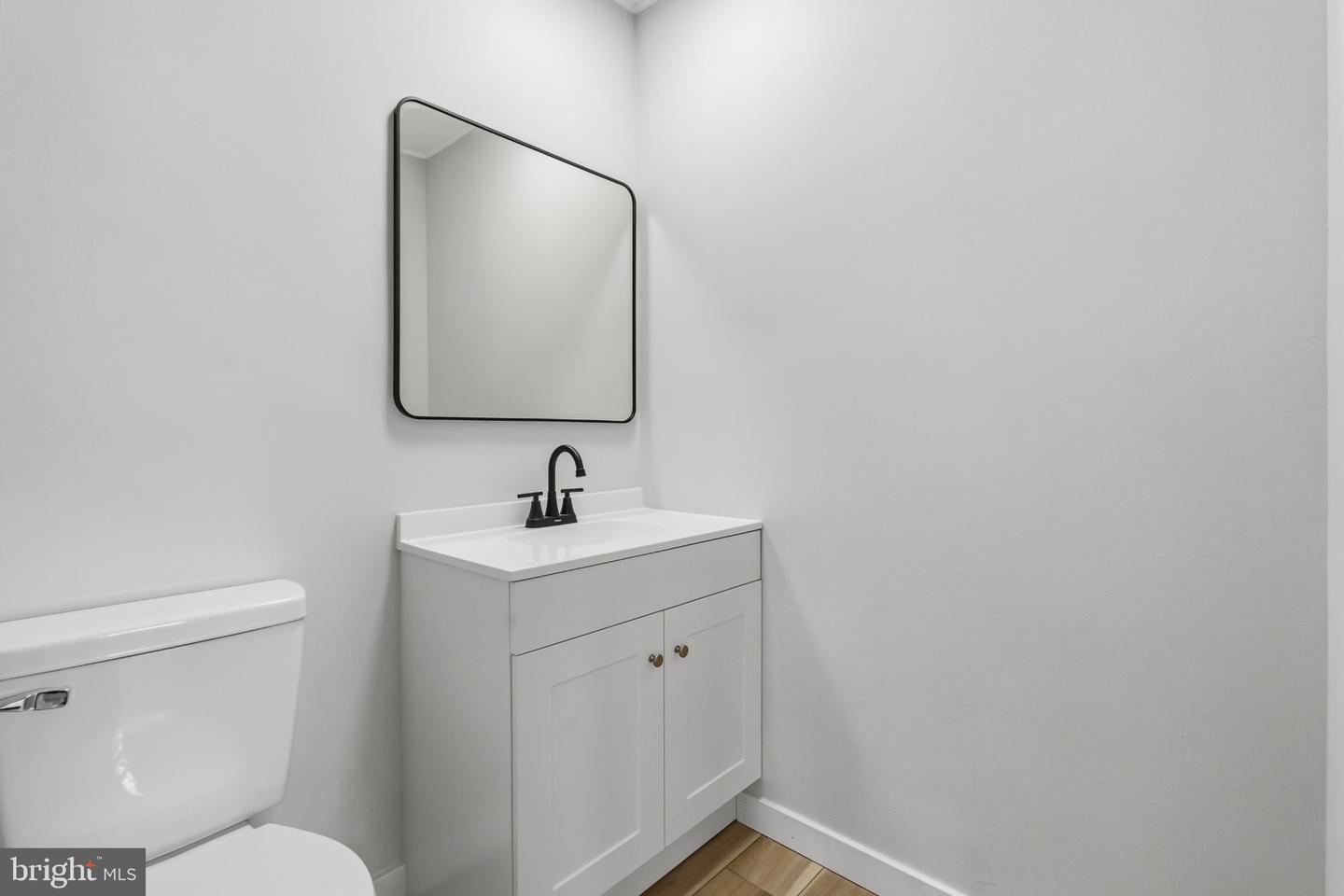 7 Sterling Ln Property Photo 18