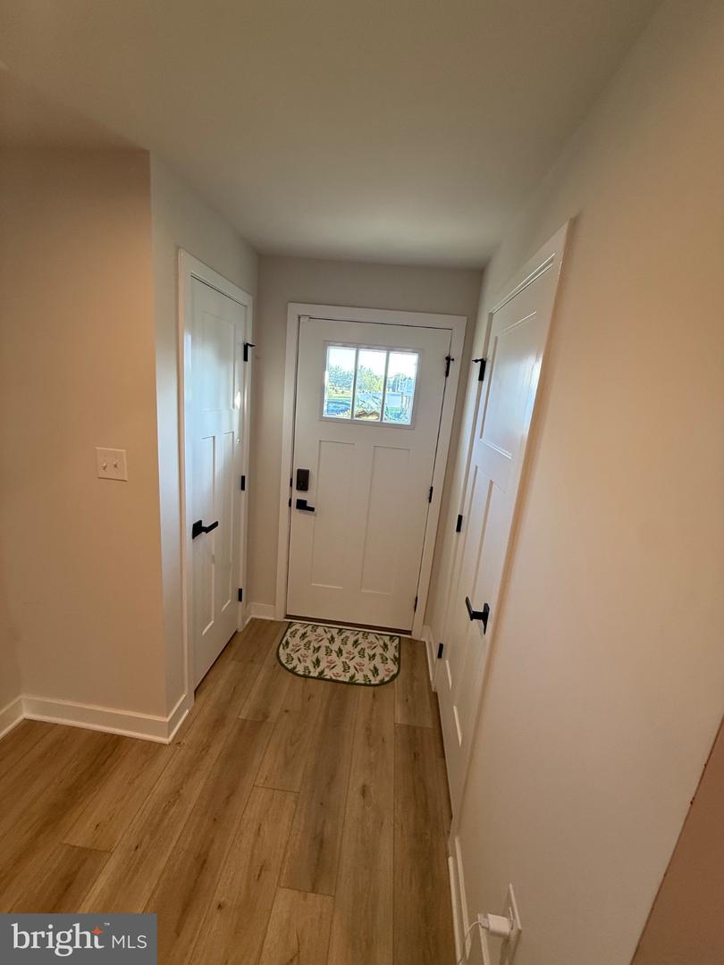 3 Cinnamon Ln Property Photo 7