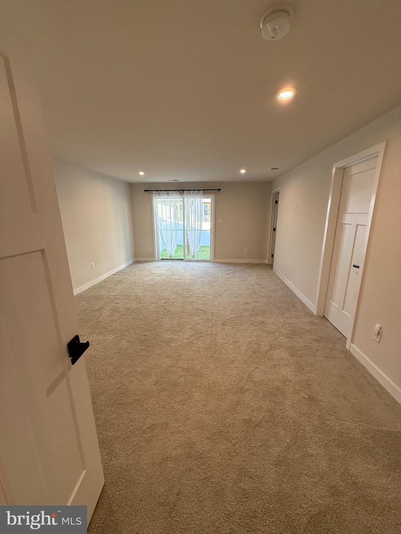 3 Cinnamon Ln Property Photo 25