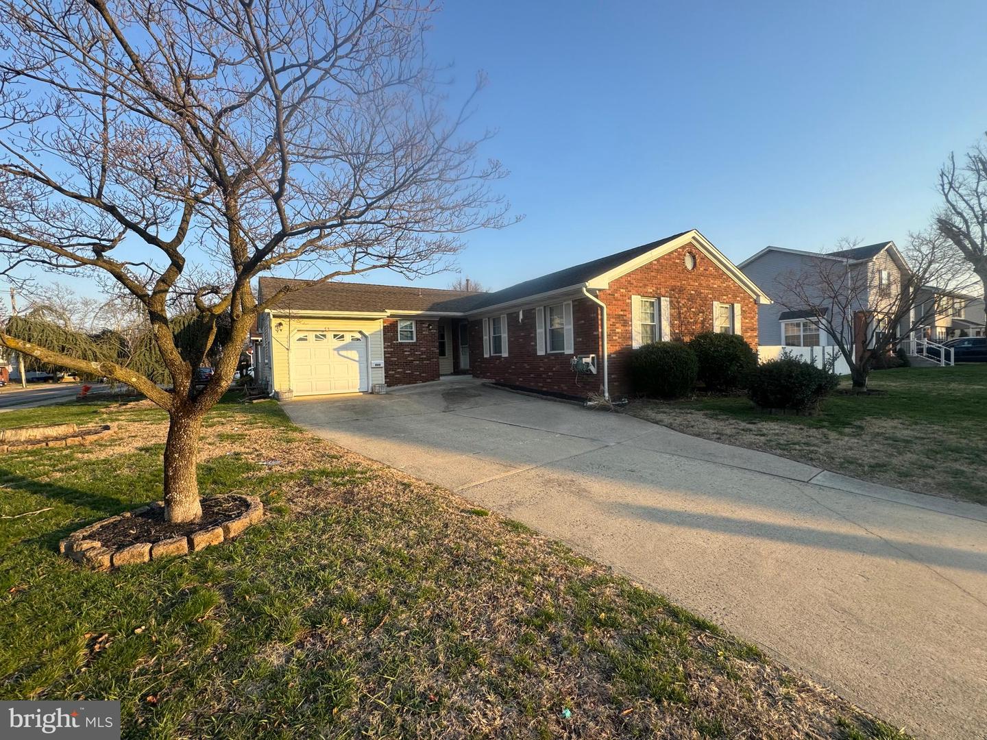 800 Bridgeboro St Property Photo 19