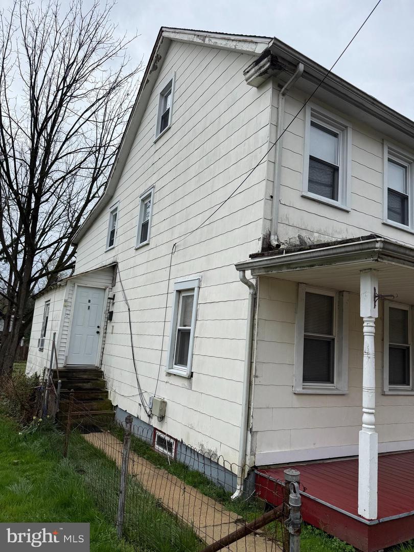 344 Ridgway St Property Photo 3