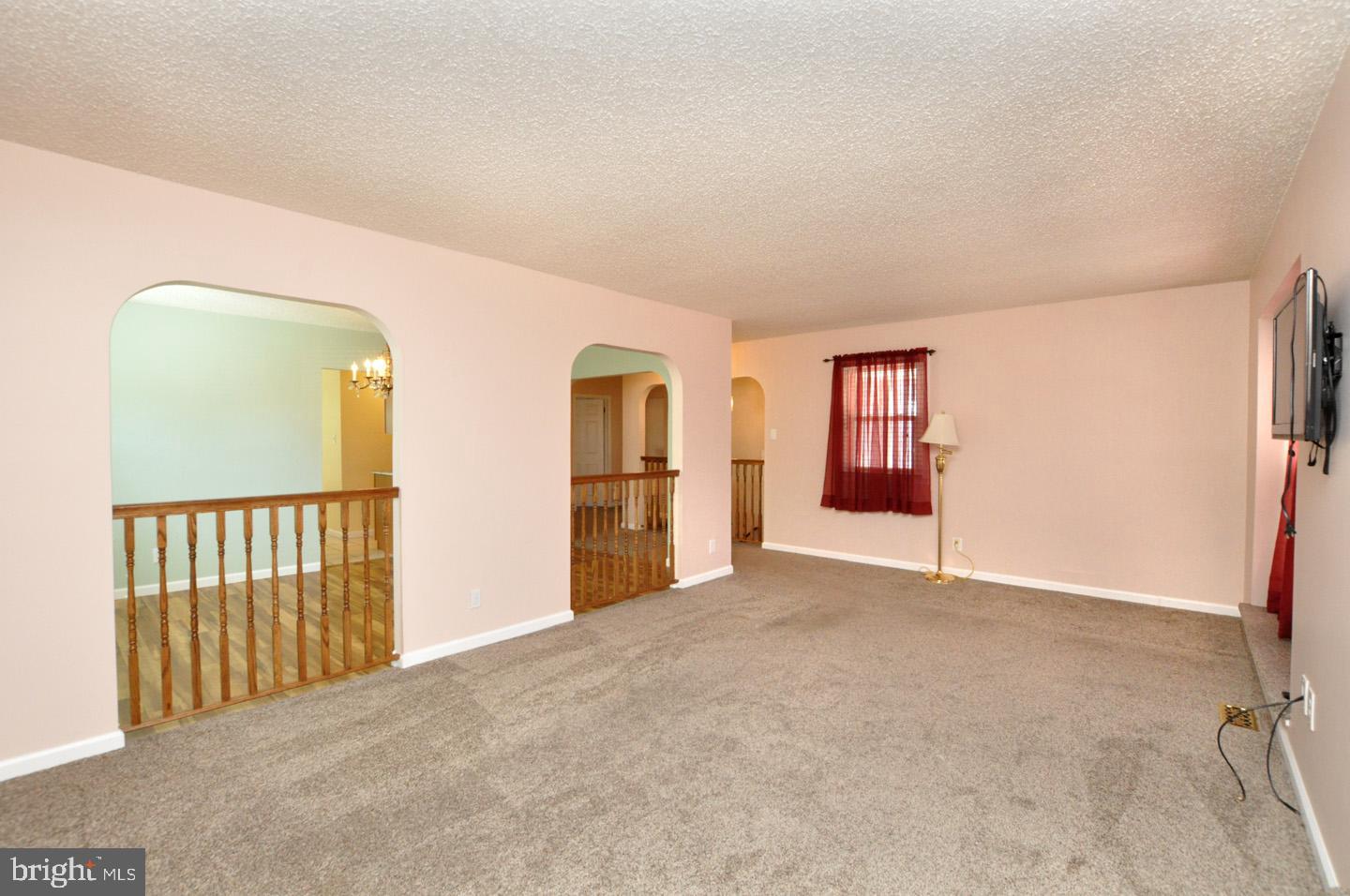 192 Canterbury Rd Property Photo 4
