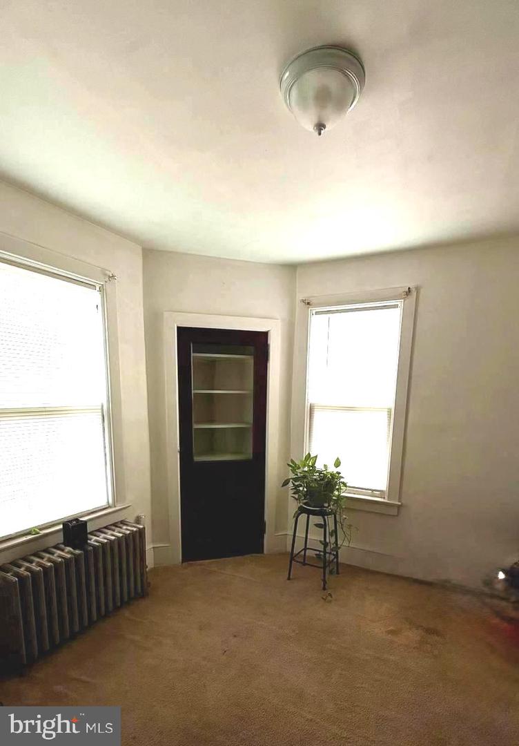438 W 3rd St Property Photo 15