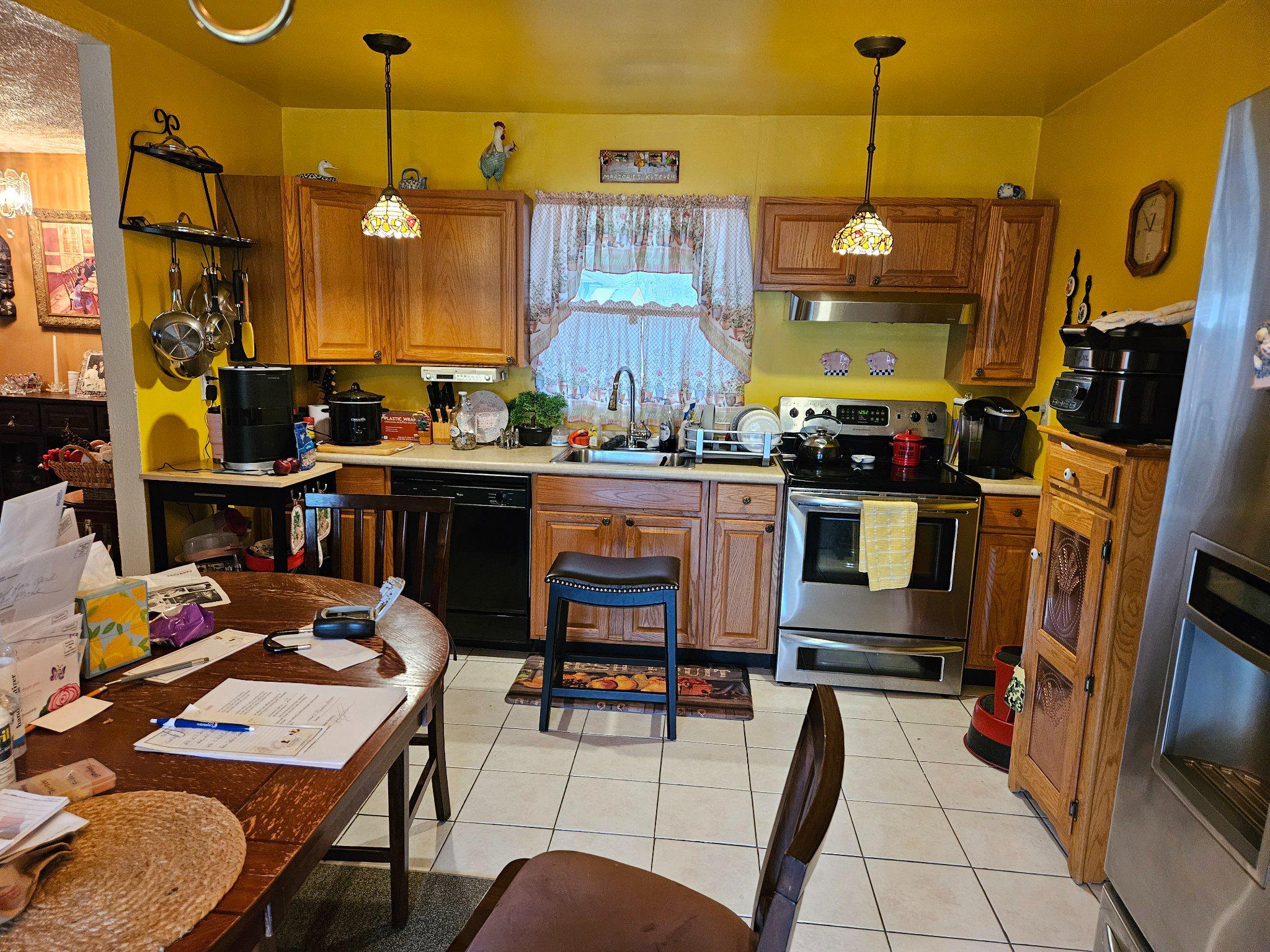 35 Pickwick Ln Property Photo 2