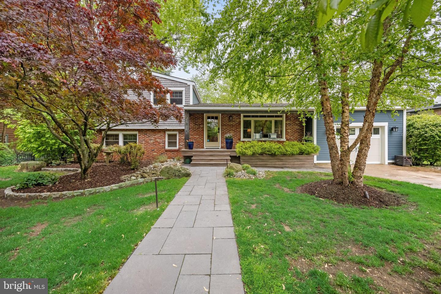 32 Oakwood Dr Property Photo 4