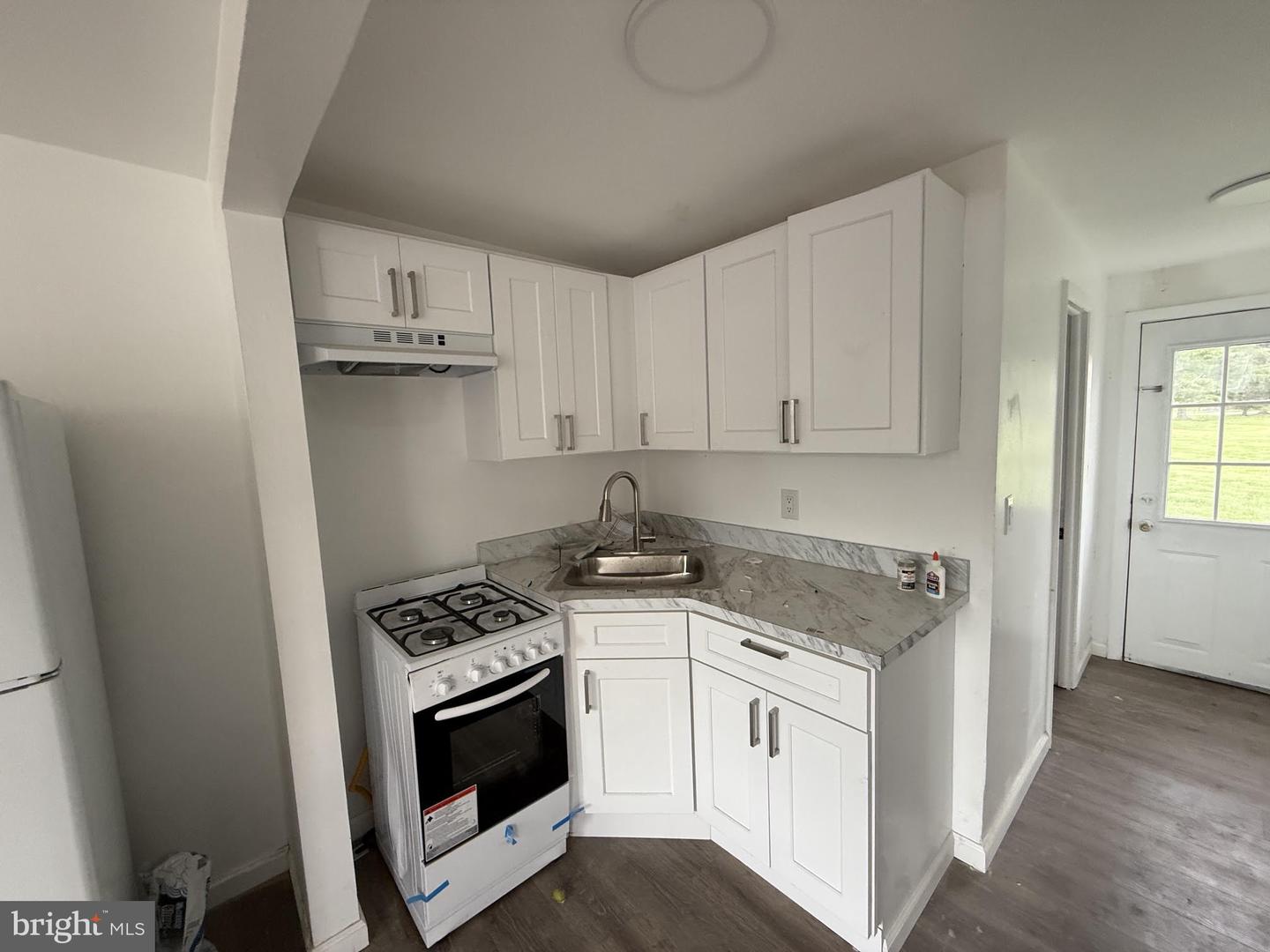 124 E Main St #e Property Photo 10