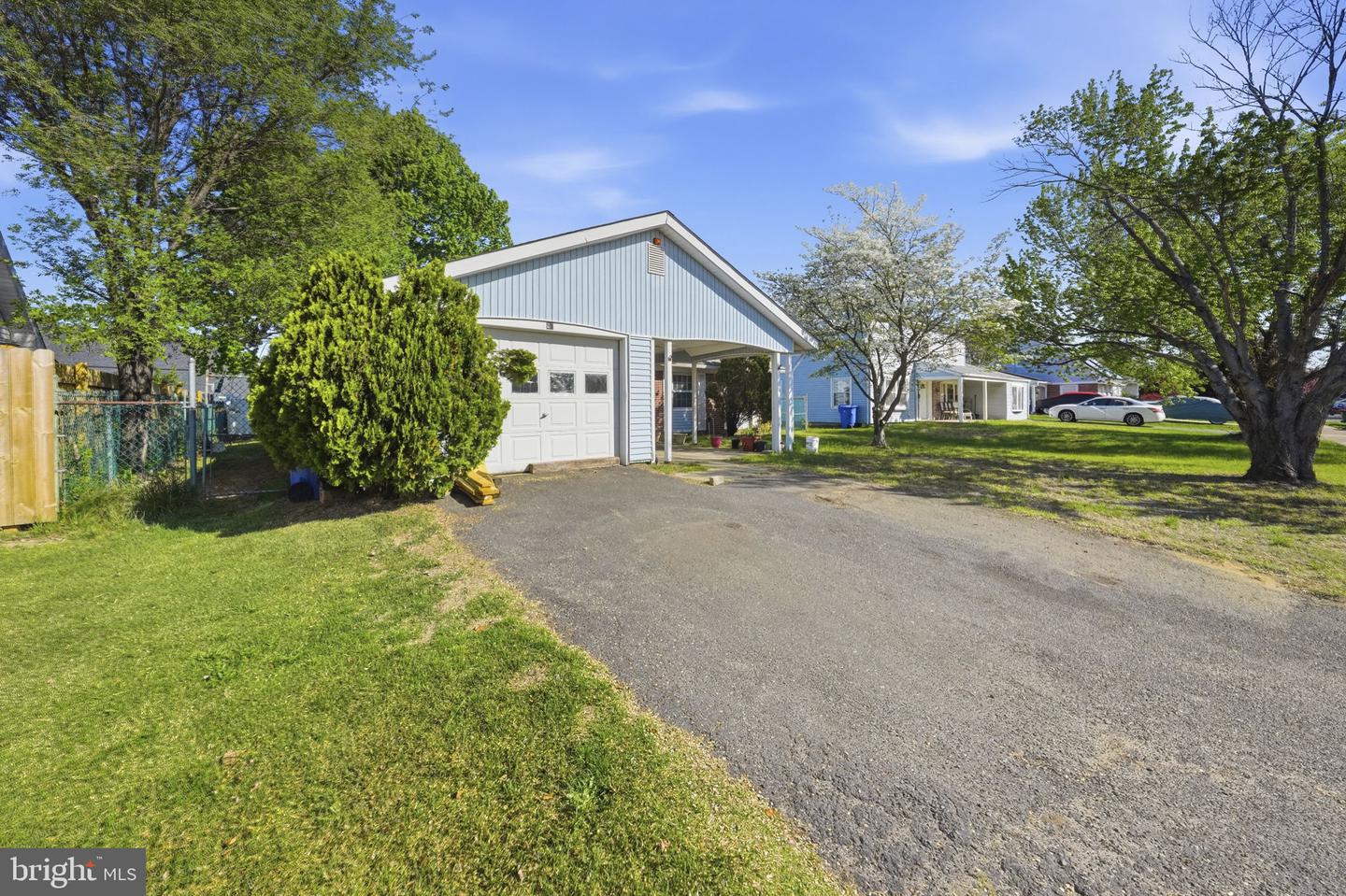 37 Brierdale Ln Property Photo 2