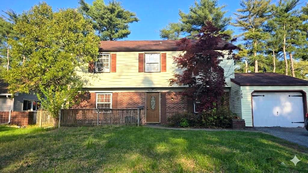 185 Somerset Dr Property Photo 1