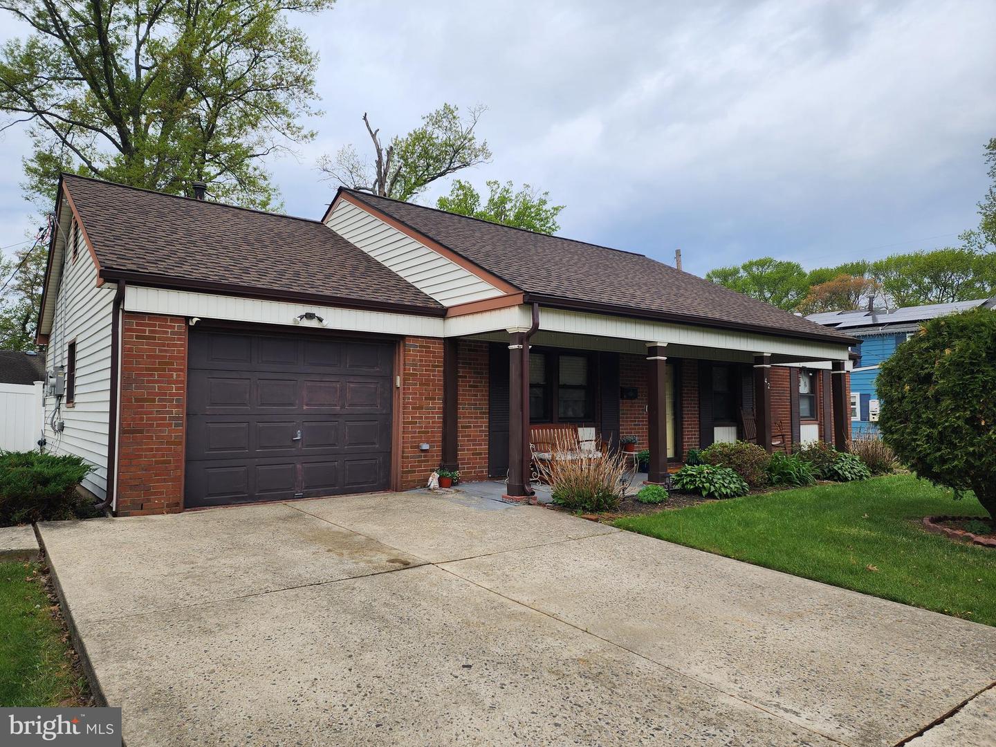 42 Neptune Ln Property Photo 1