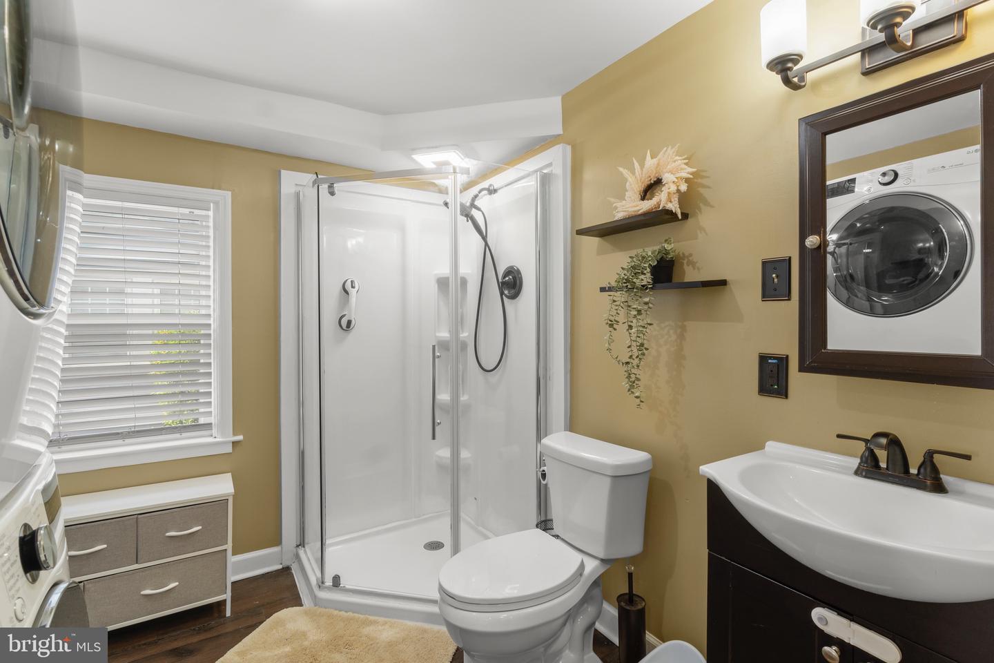 15 N Locust Ave Property Photo 14