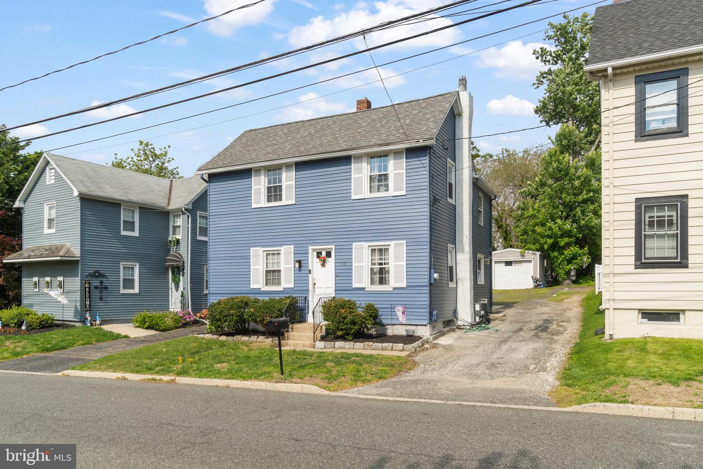 15 N Locust Ave Property Photo 24