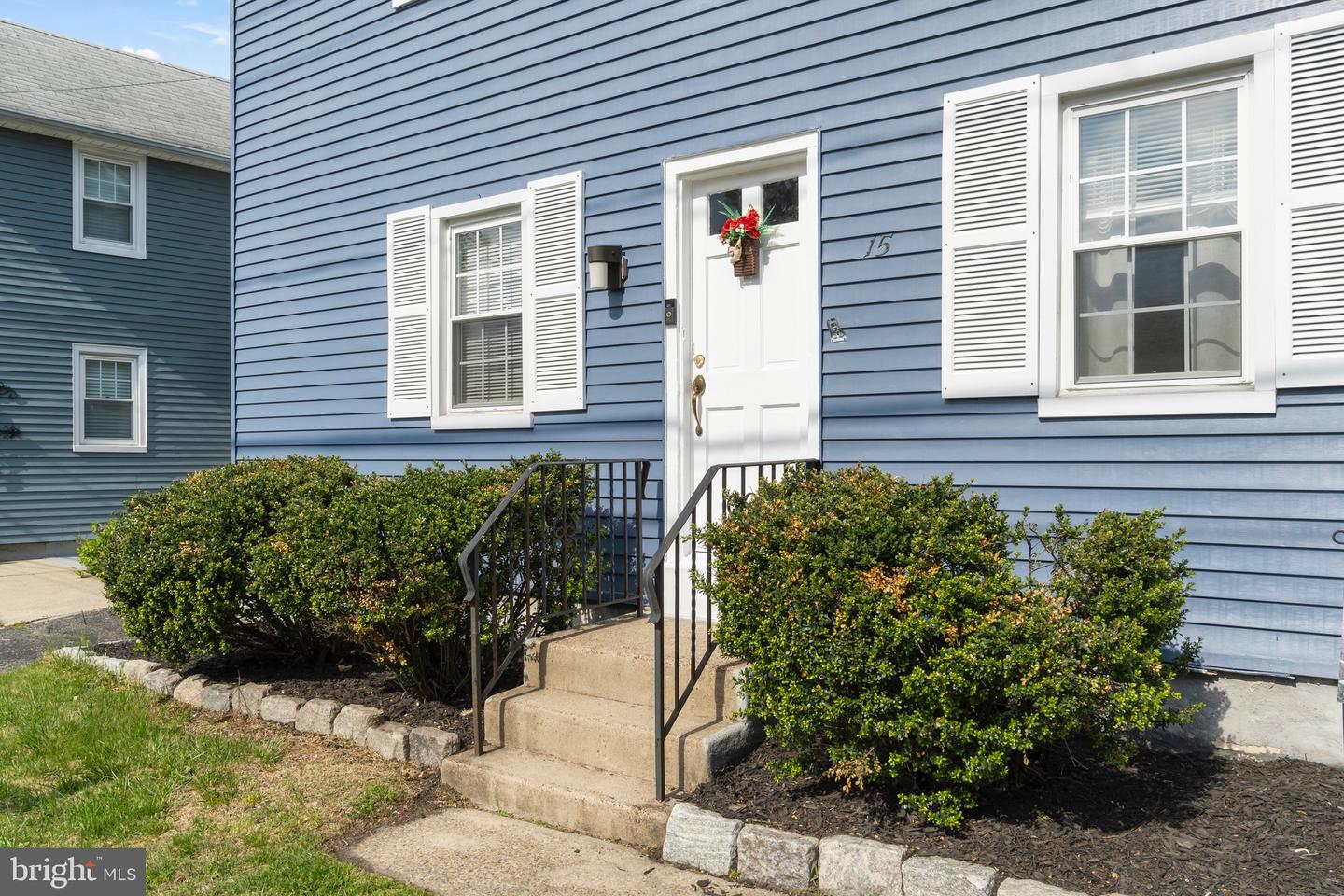 15 N Locust Ave Property Photo 25