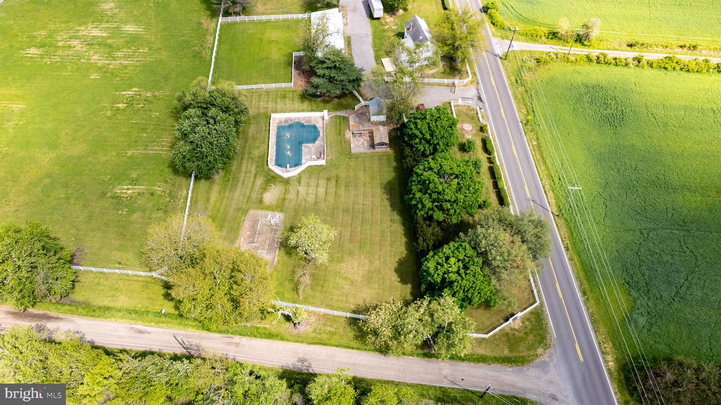 209 Buddtown Rd Property Photo 10