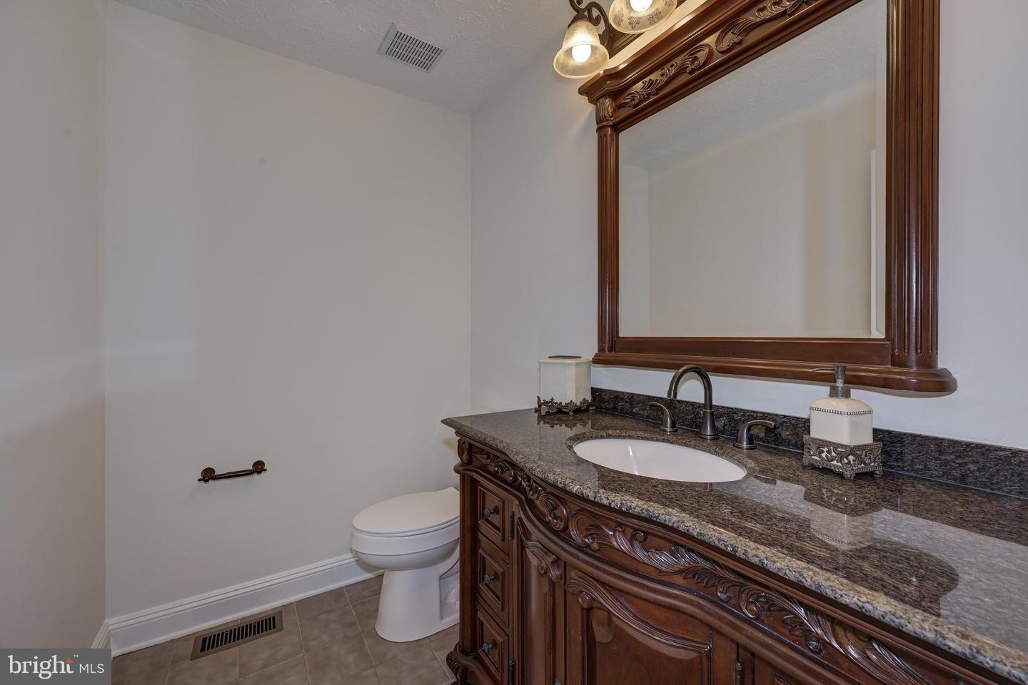 270 Hartford Rd Property Photo 36
