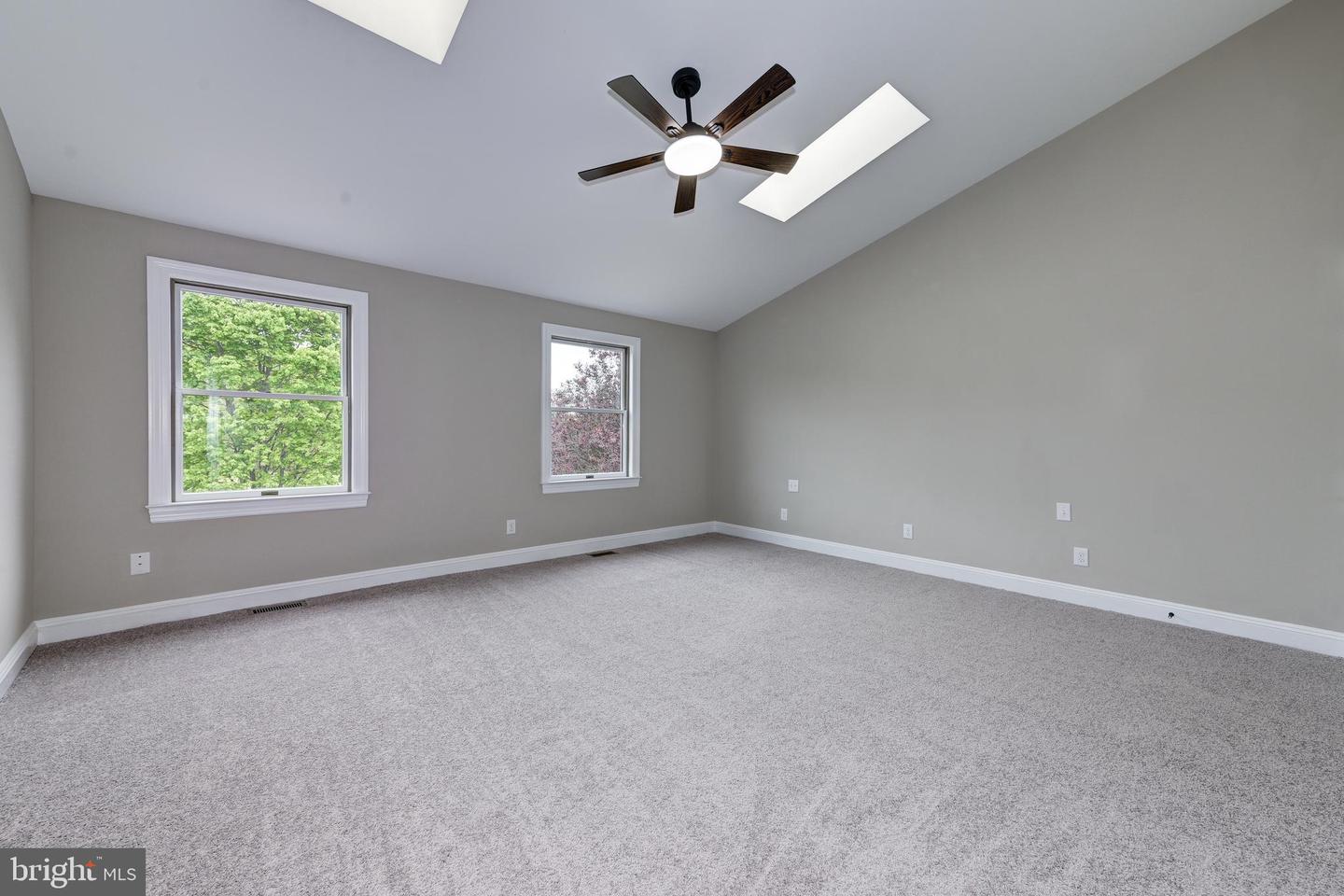 270 Hartford Rd Property Photo 38
