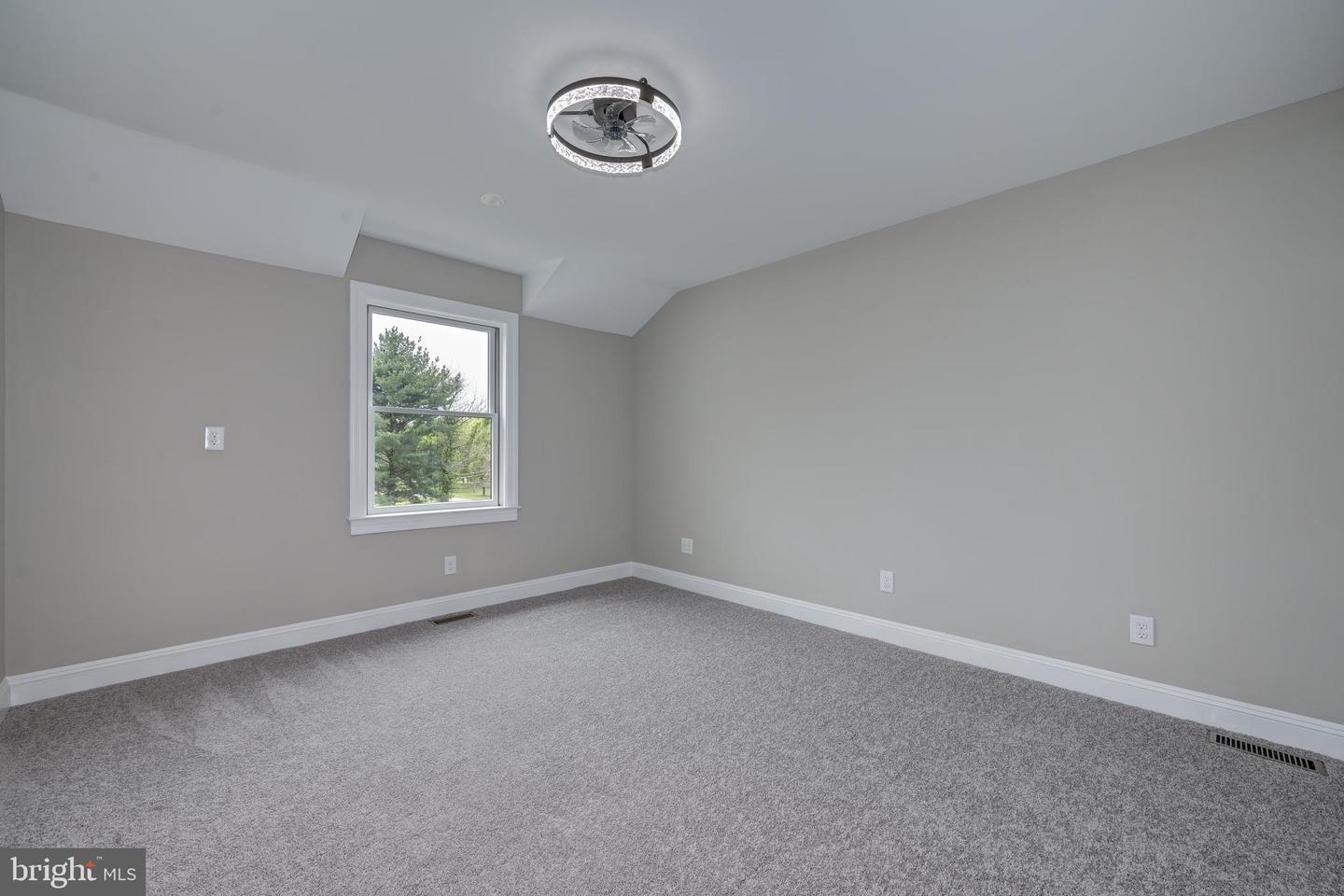 270 Hartford Rd Property Photo 50