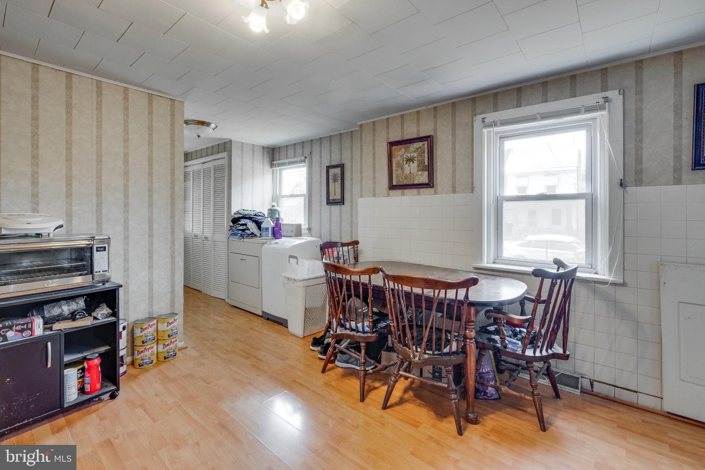400 Hulme St Property Photo 6