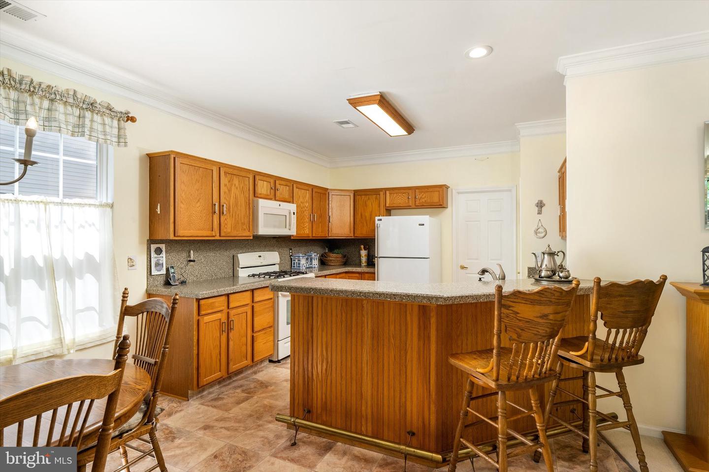 31 Barbary Ln Property Photo 7