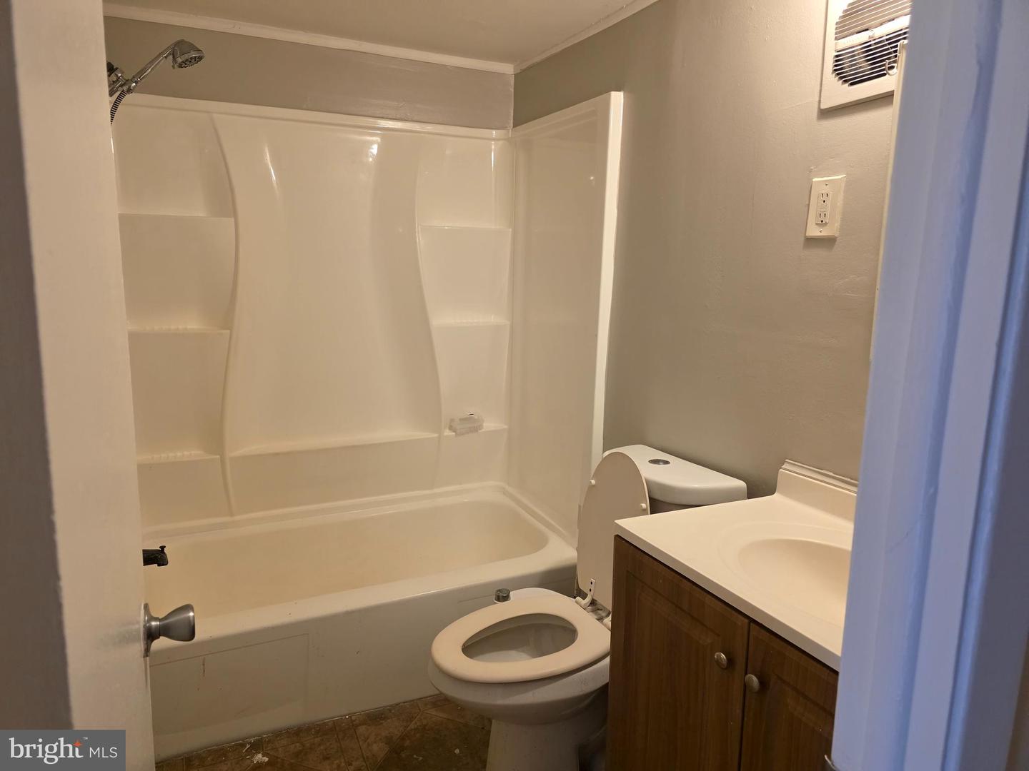 1294 Cooper Street #a11 Property Photo 9
