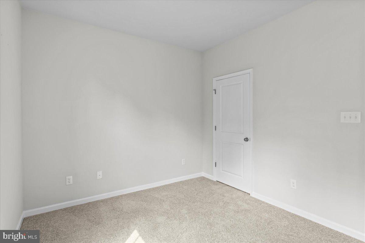 39 Westmont Dr Property Photo 23