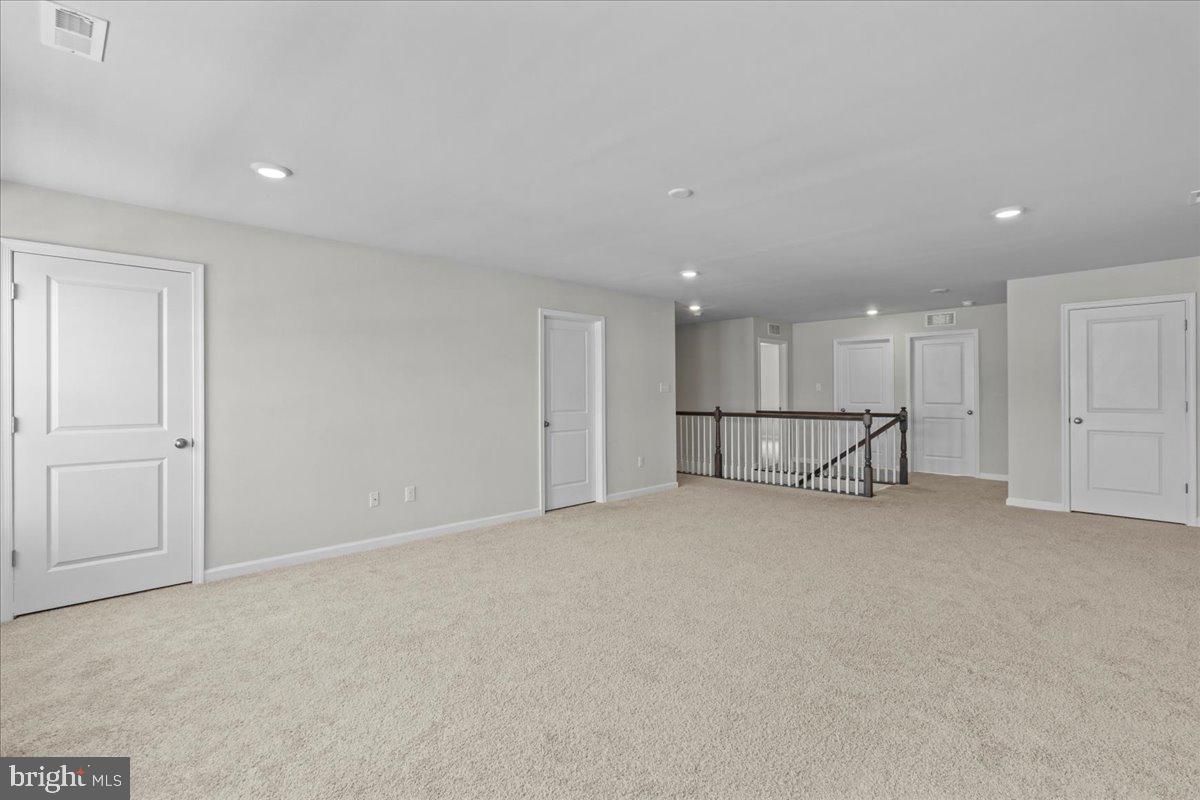 39 Westmont Dr Property Photo 33