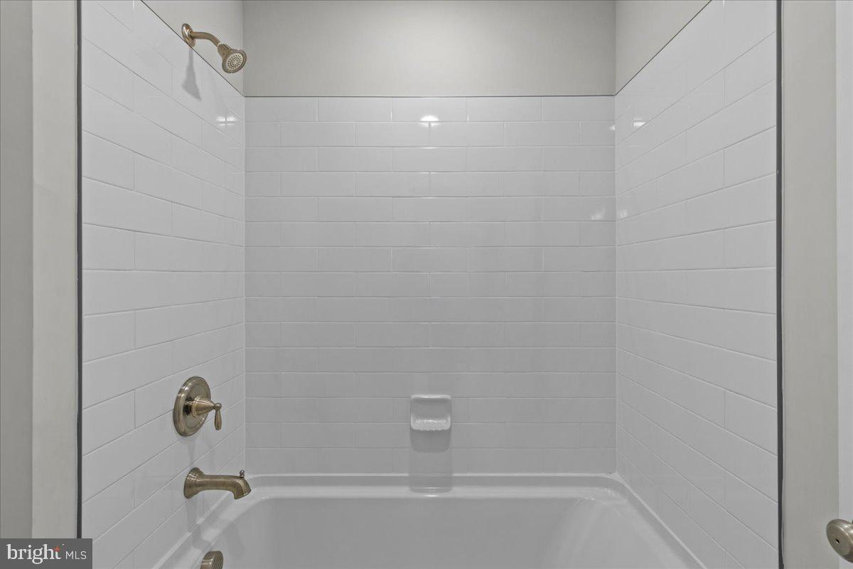 39 Westmont Dr Property Photo 37