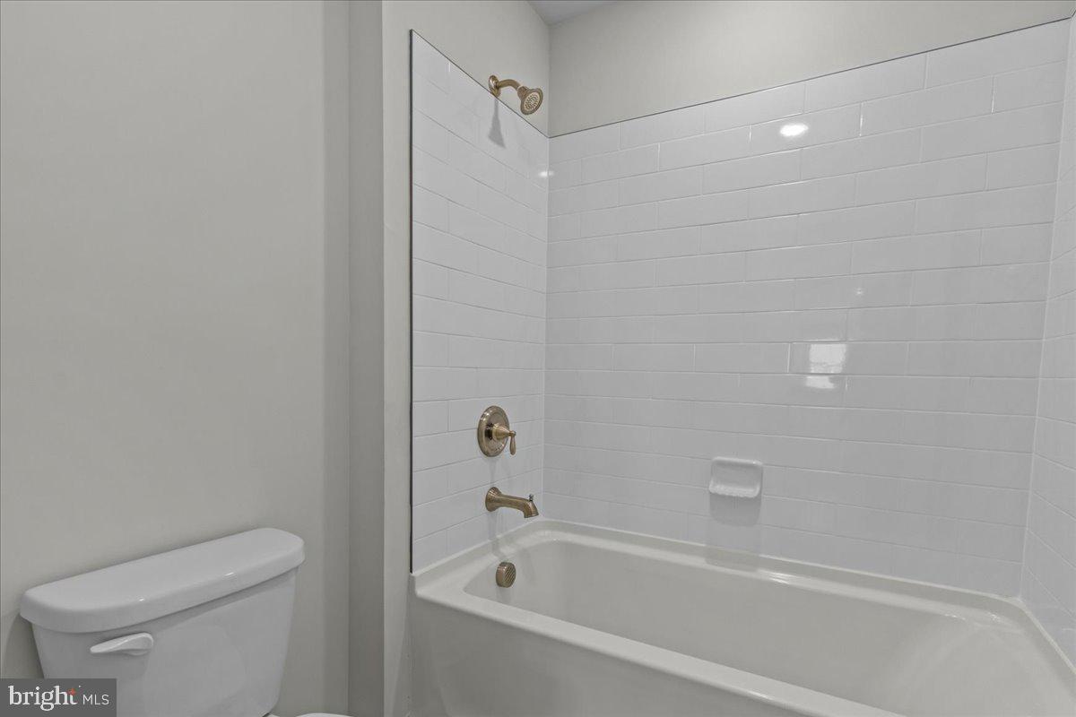 39 Westmont Dr Property Photo 38