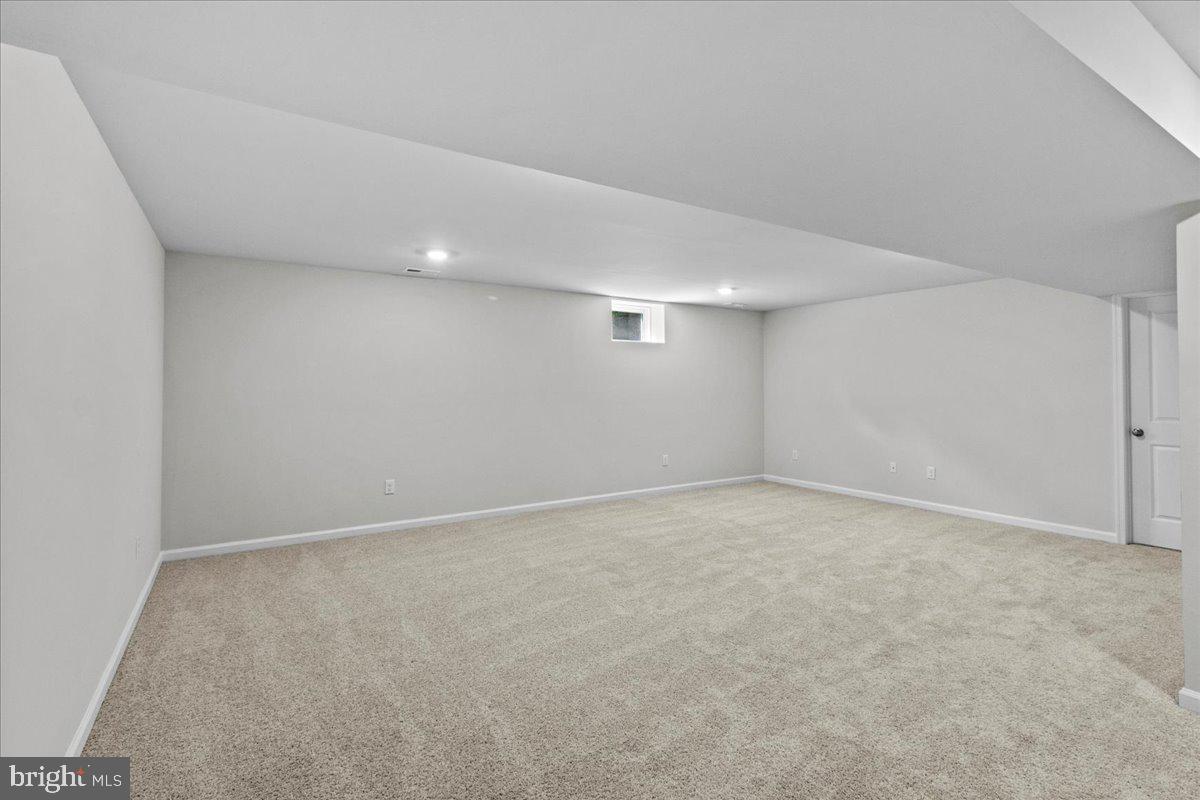 39 Westmont Dr Property Photo 57