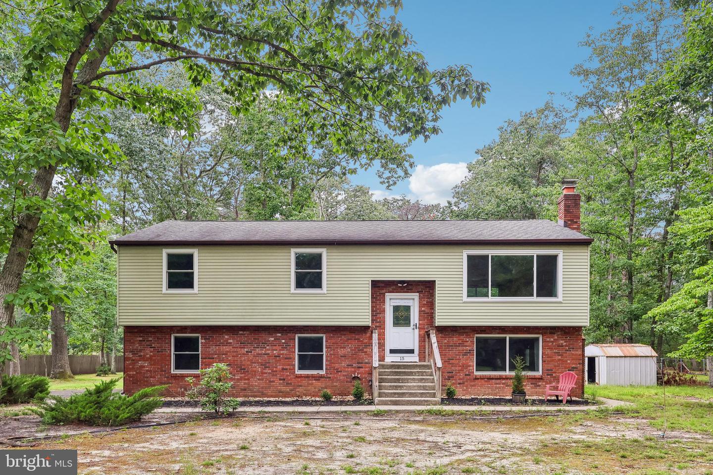 15 Elmwood Dr Property Photo 1