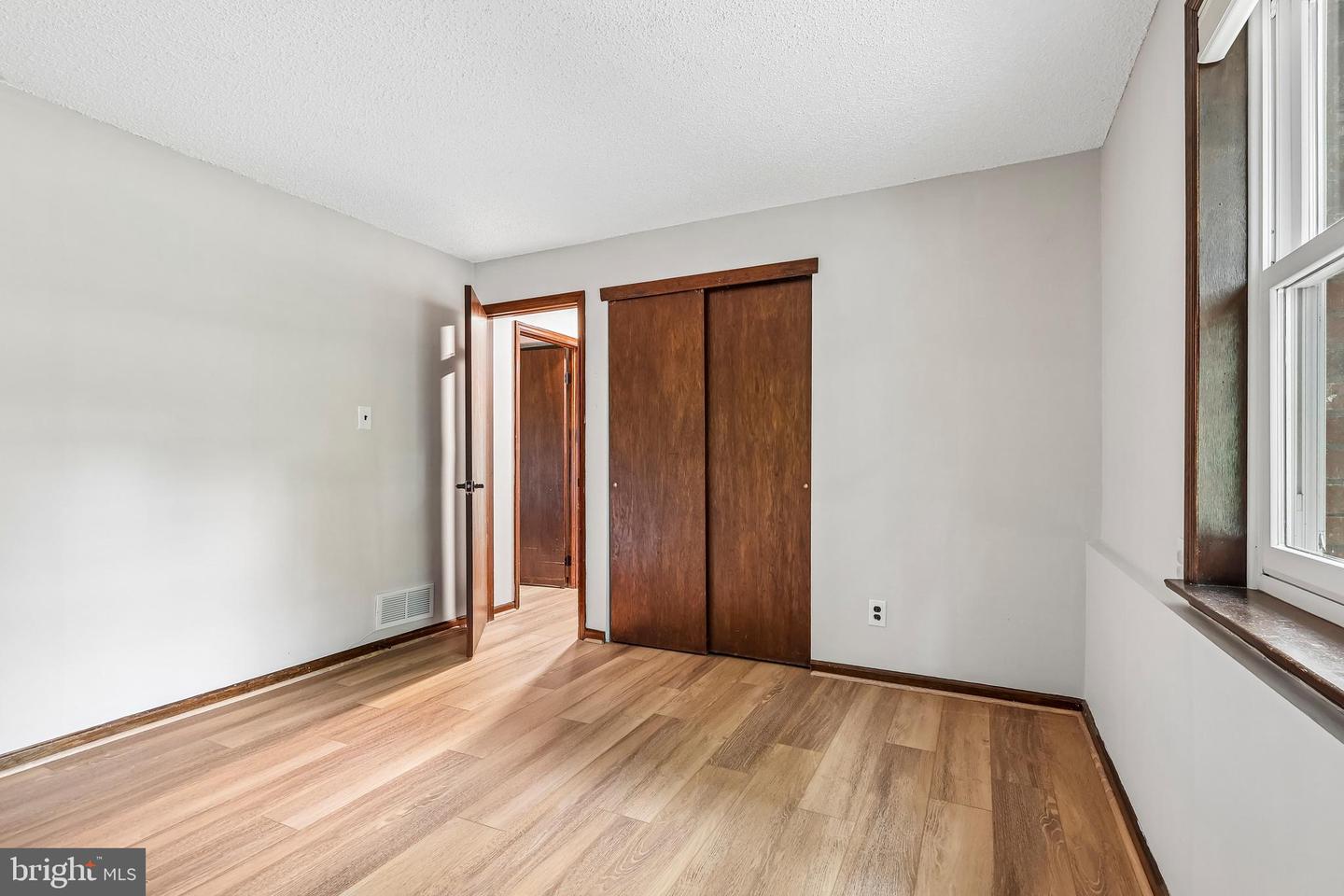 15 Elmwood Dr Property Photo 16