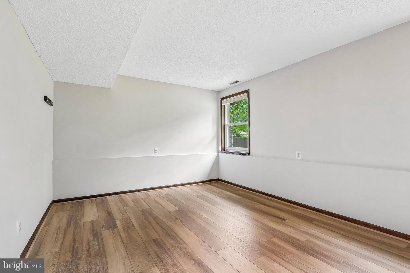 15 Elmwood Dr Property Photo 18