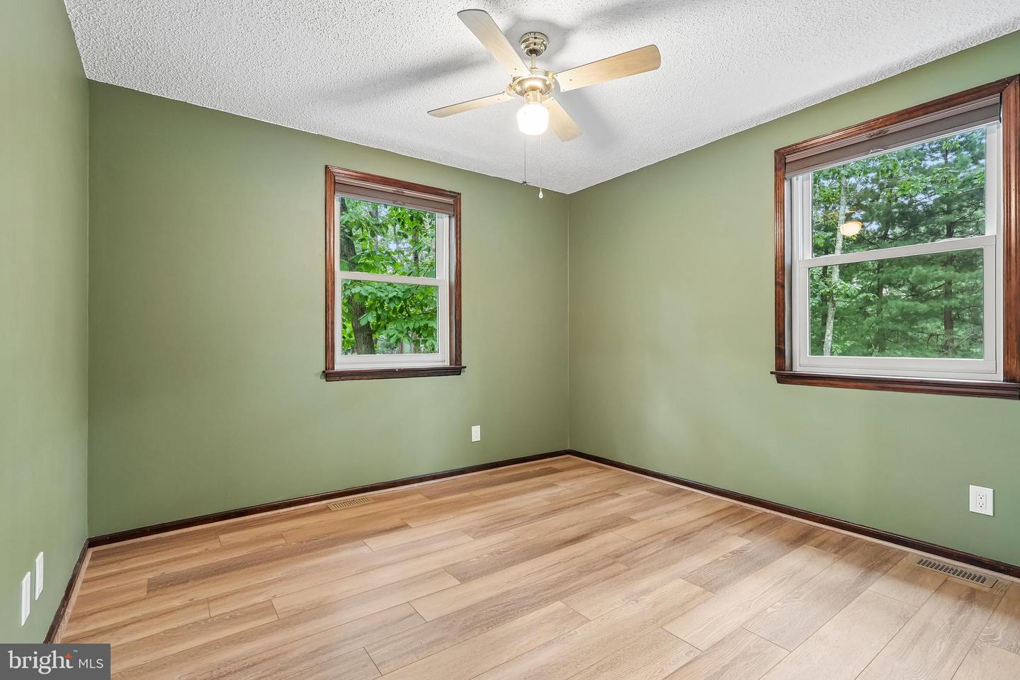 15 Elmwood Dr Property Photo 28