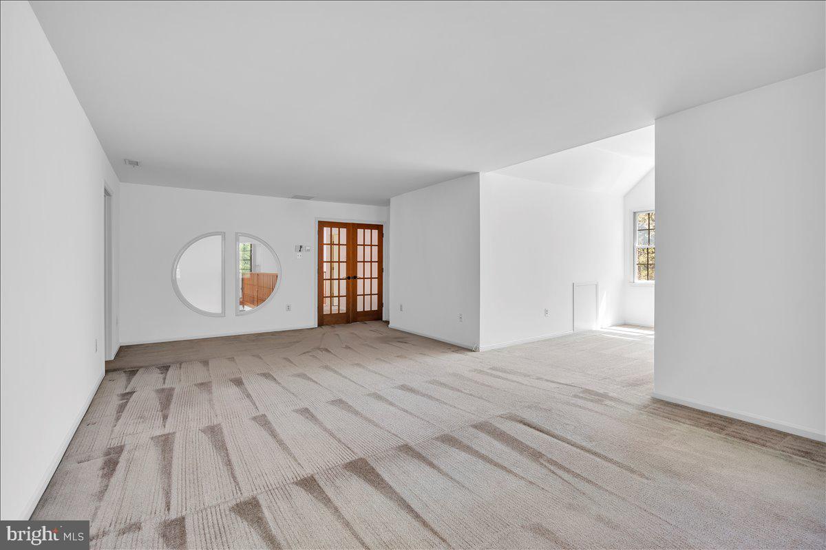 5 Hamilton Ct Property Photo 37