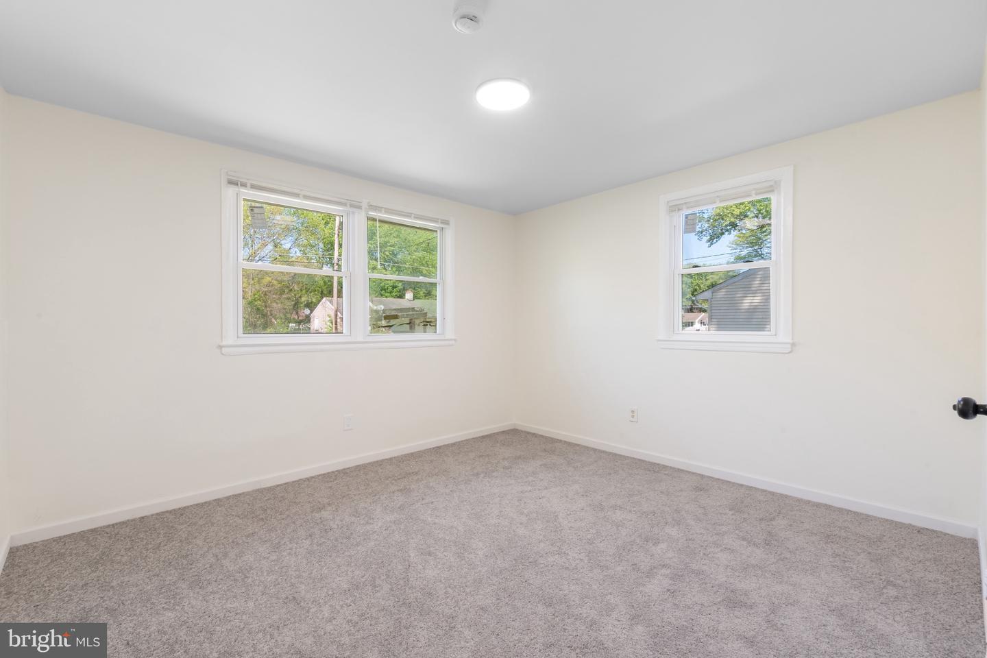 163 Kinsley Rd Property Photo 8
