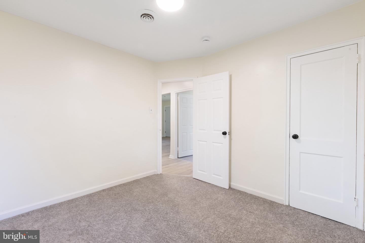 163 Kinsley Rd Property Photo 9