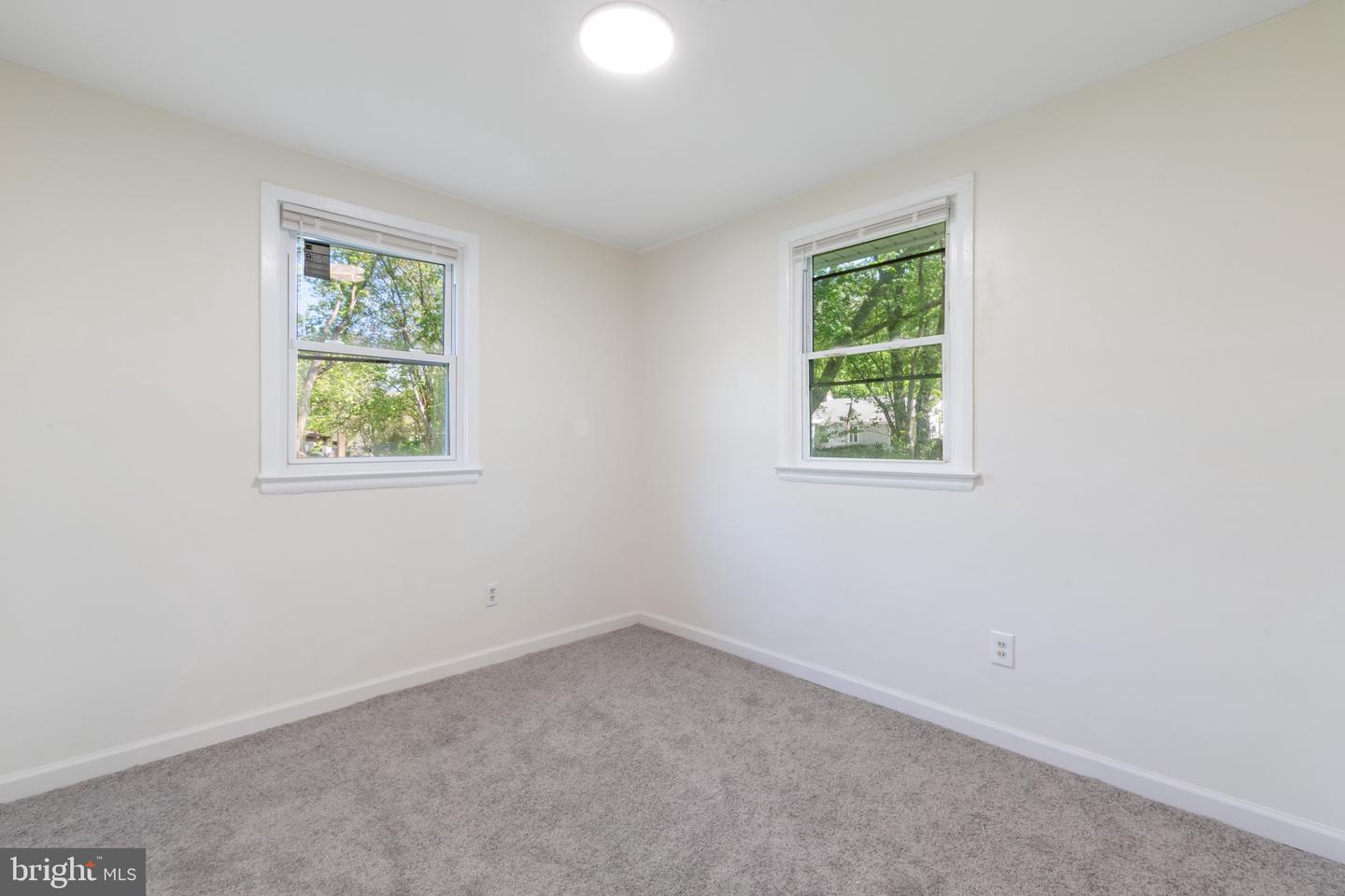 163 Kinsley Rd Property Photo 10