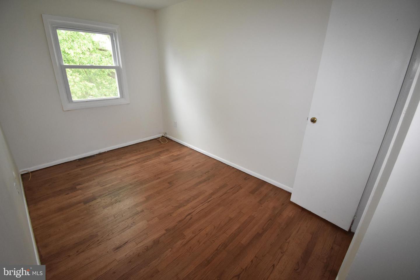 216 E Pearl St Property Photo 17