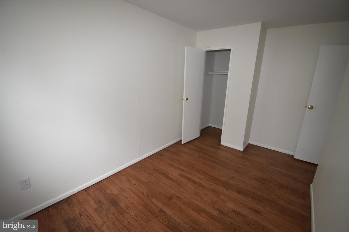 216 E Pearl St Property Photo 18