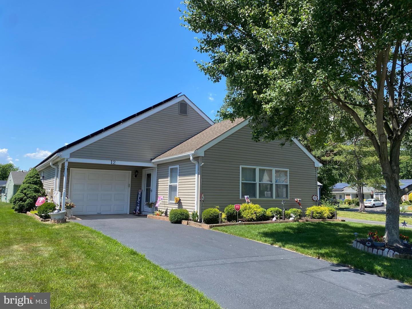 12 HEATHER PL