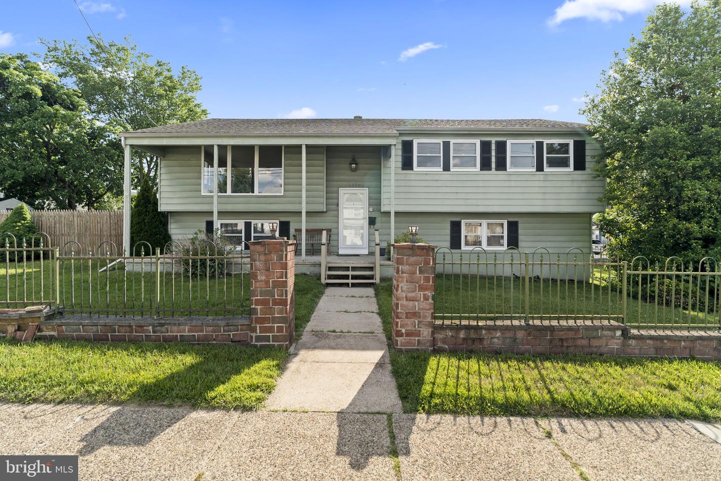 1200 High Property Photo 1