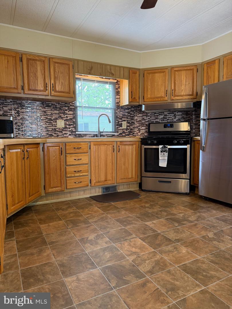 22 Pineview Property Photo 5