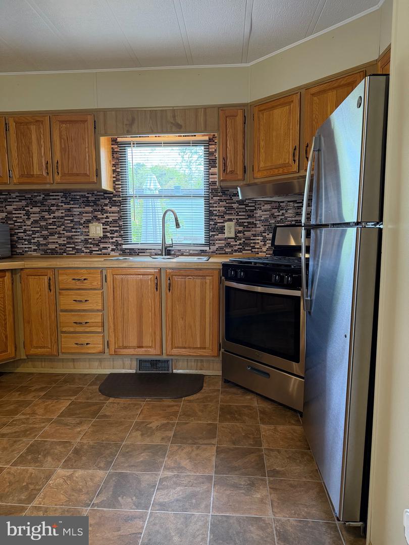 22 Pineview Property Photo 11