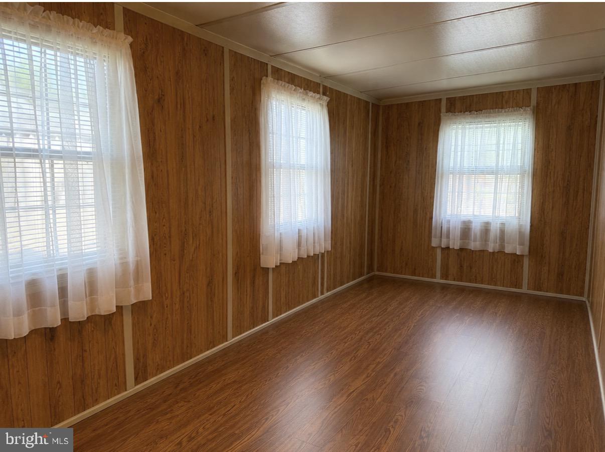 22 Pineview Property Photo 18