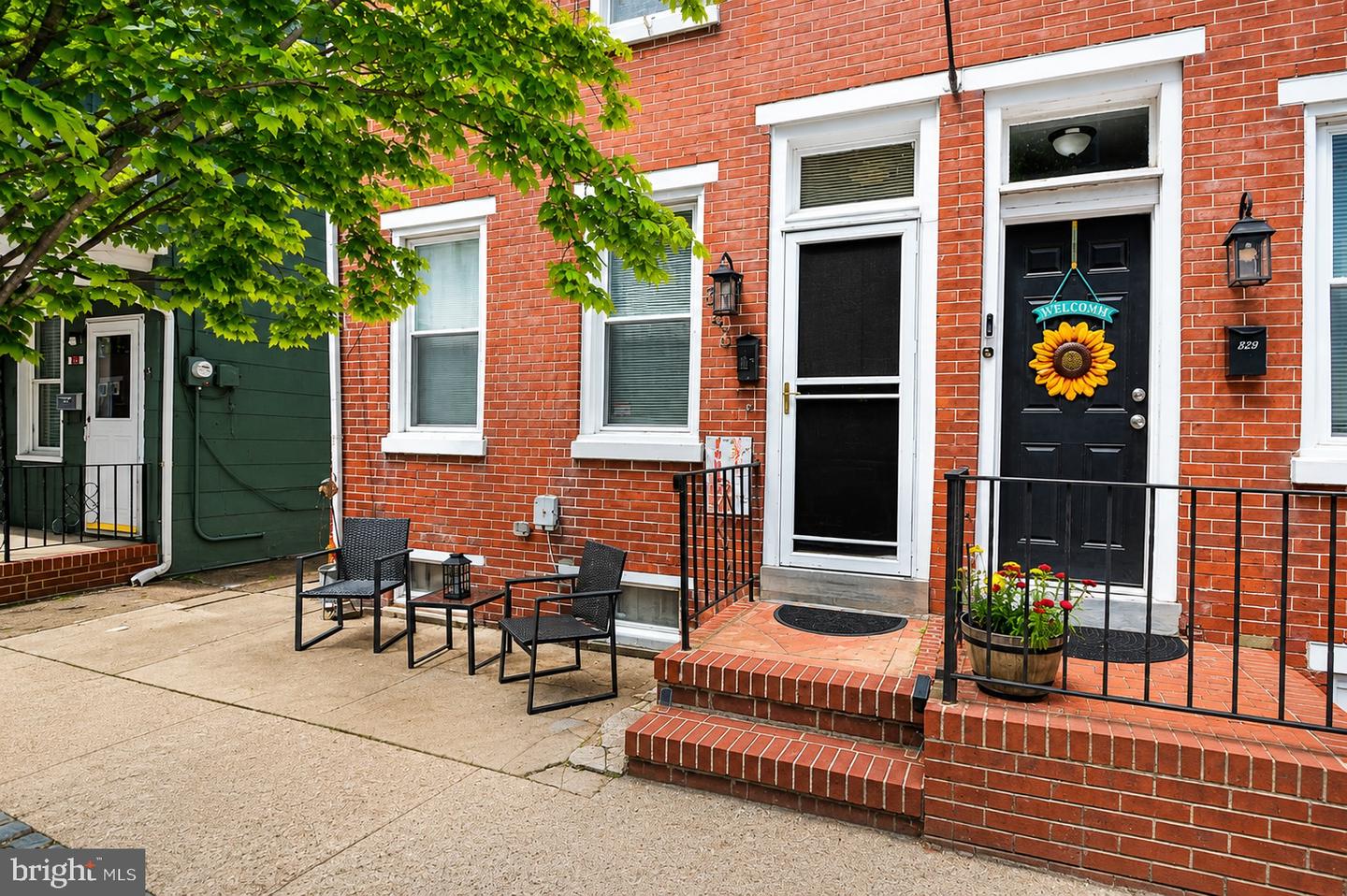 343 Penn St Property Photo 1