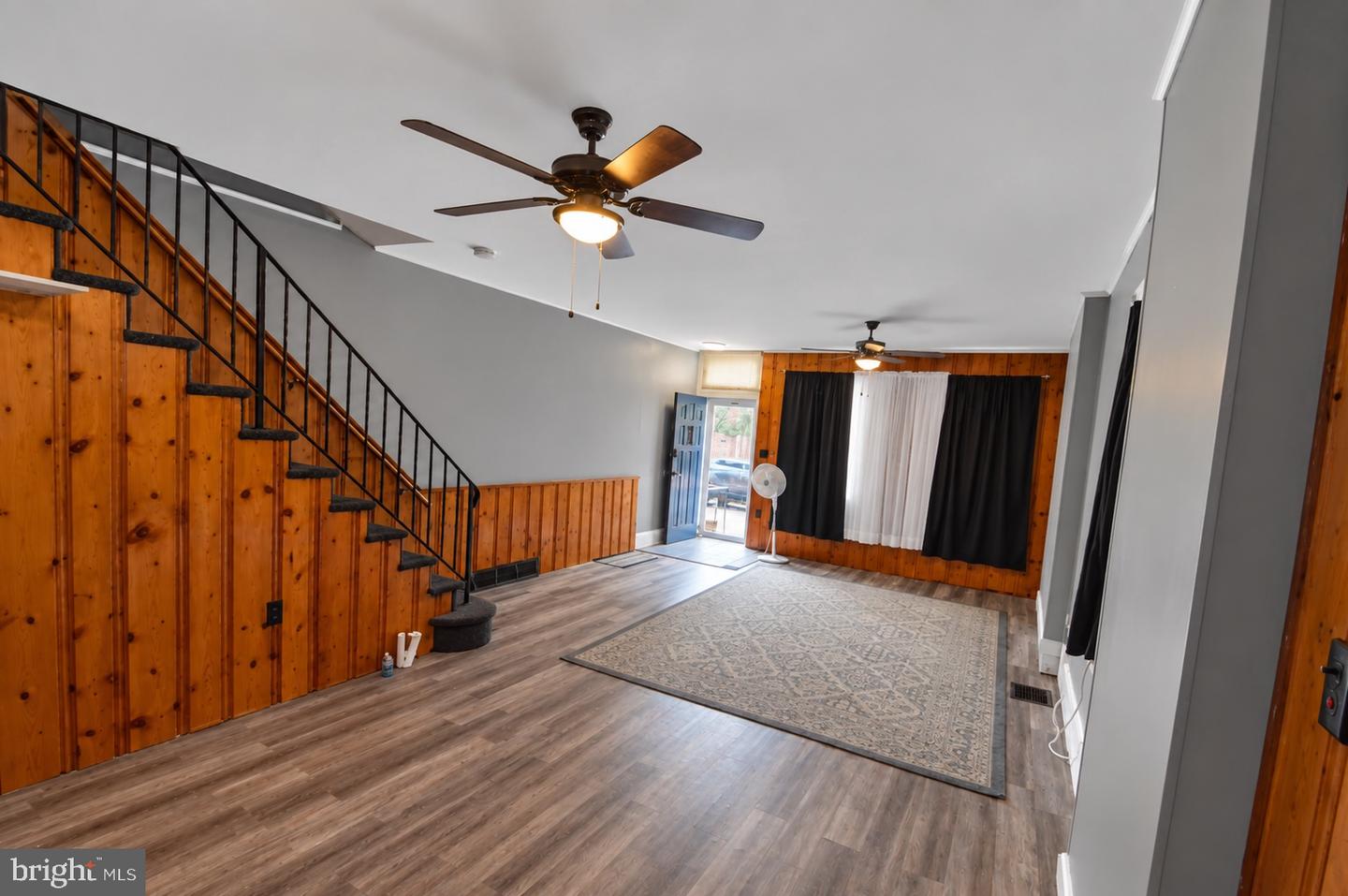 343 Penn St Property Photo 4