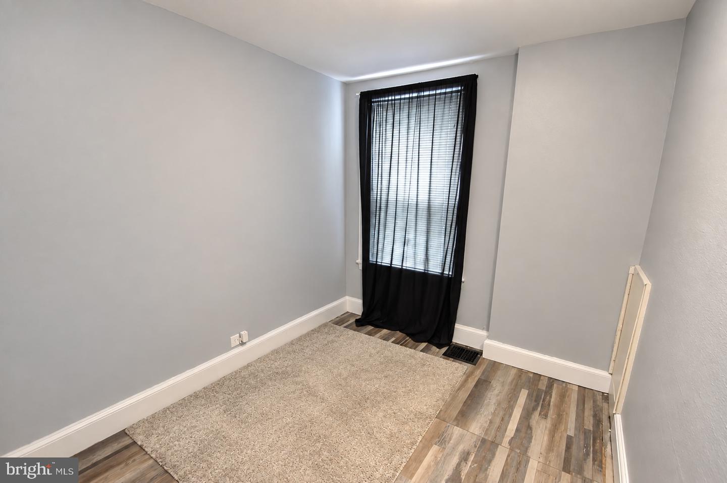 343 Penn St Property Photo 12