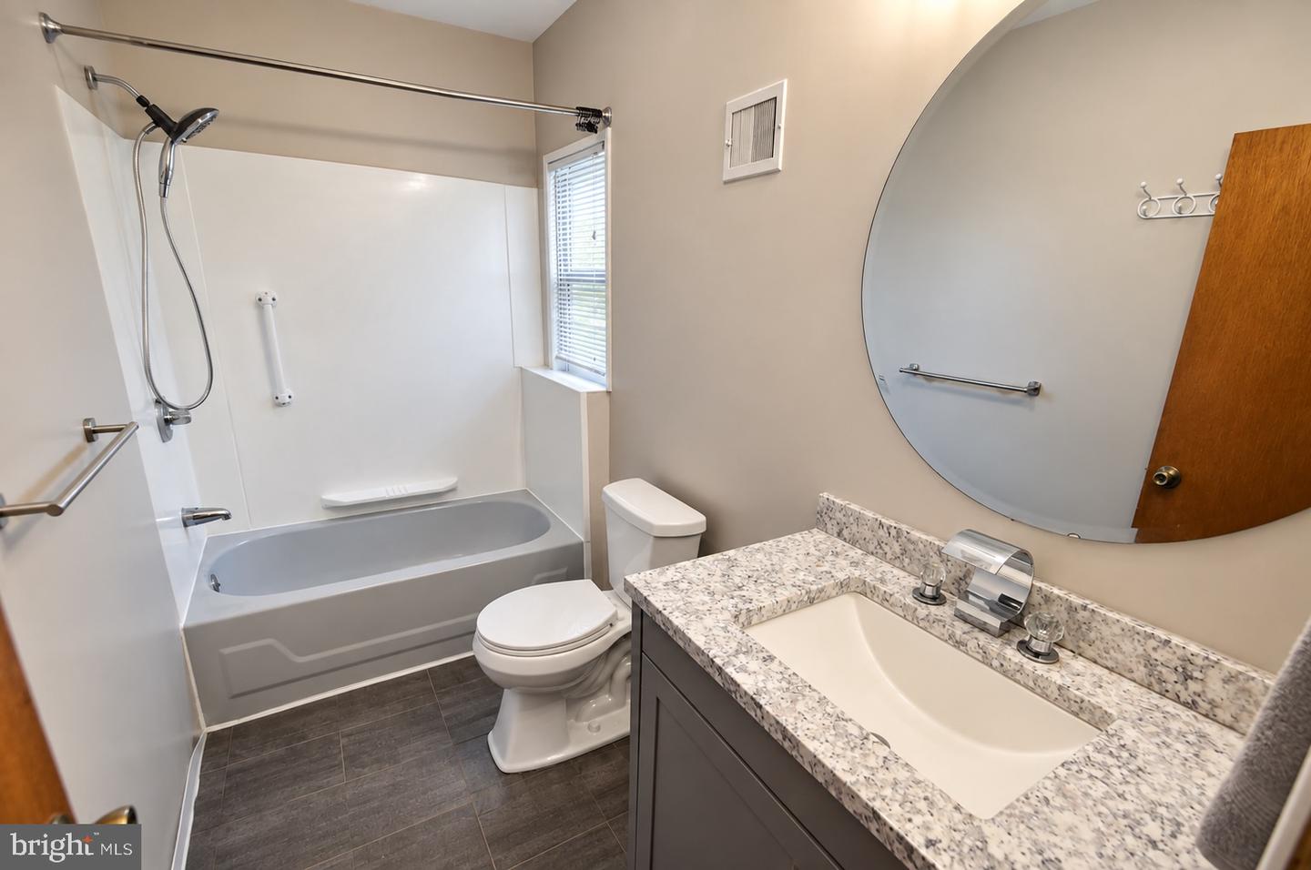 343 Penn St Property Photo 14