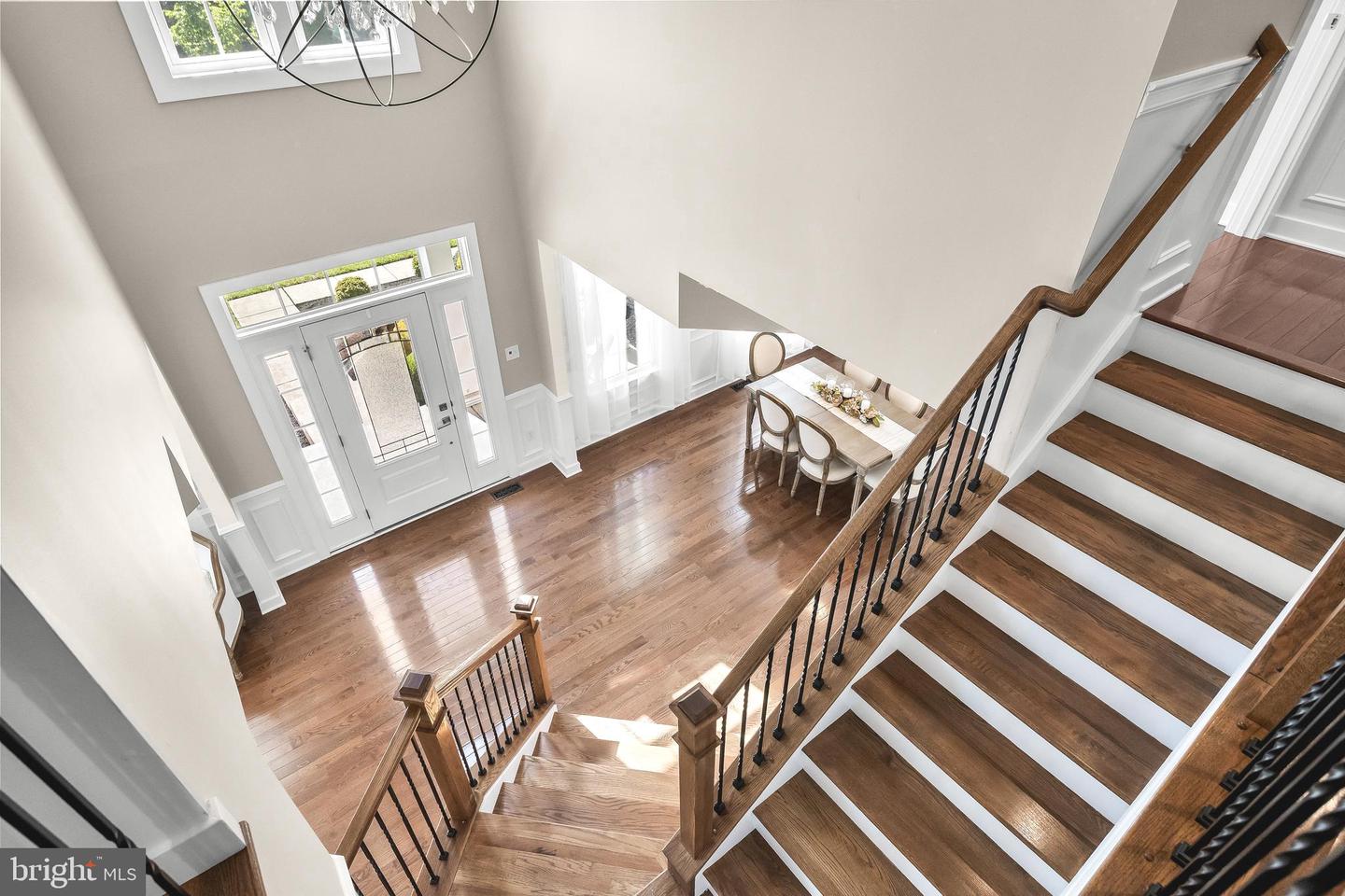 1208 Peach Tree Ct Property Photo 8