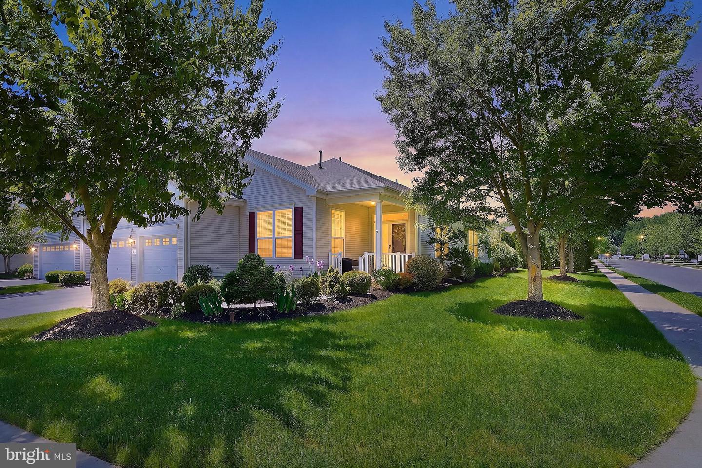 4 AMBROSE DR
