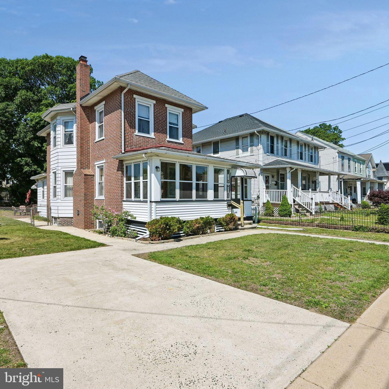 228 Heulings Ave Property Photo 1